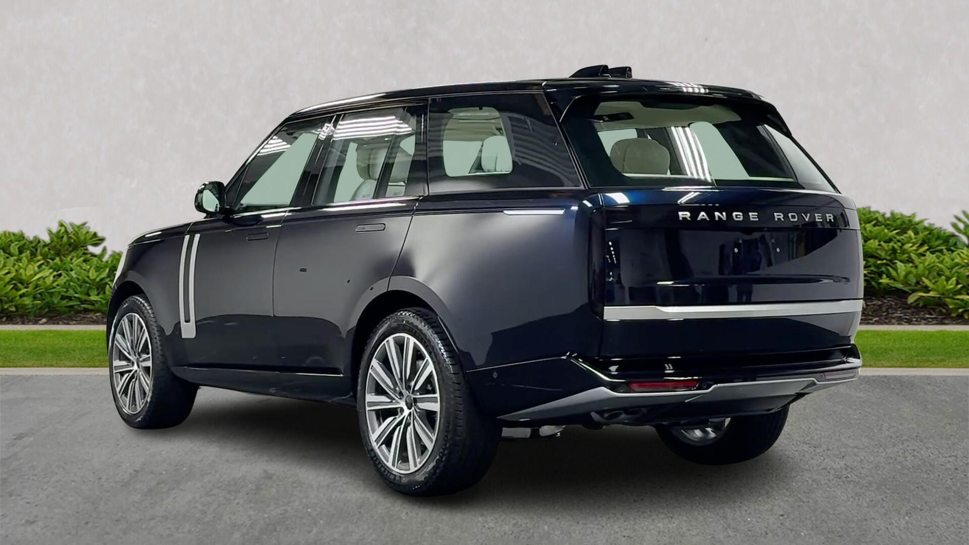 Land Rover Range Rover view 2
