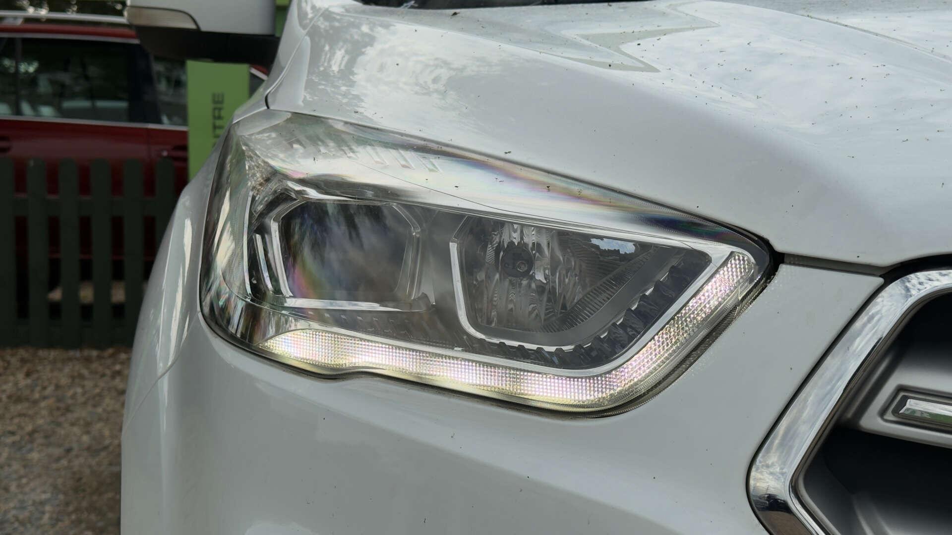Ford Kuga view 45