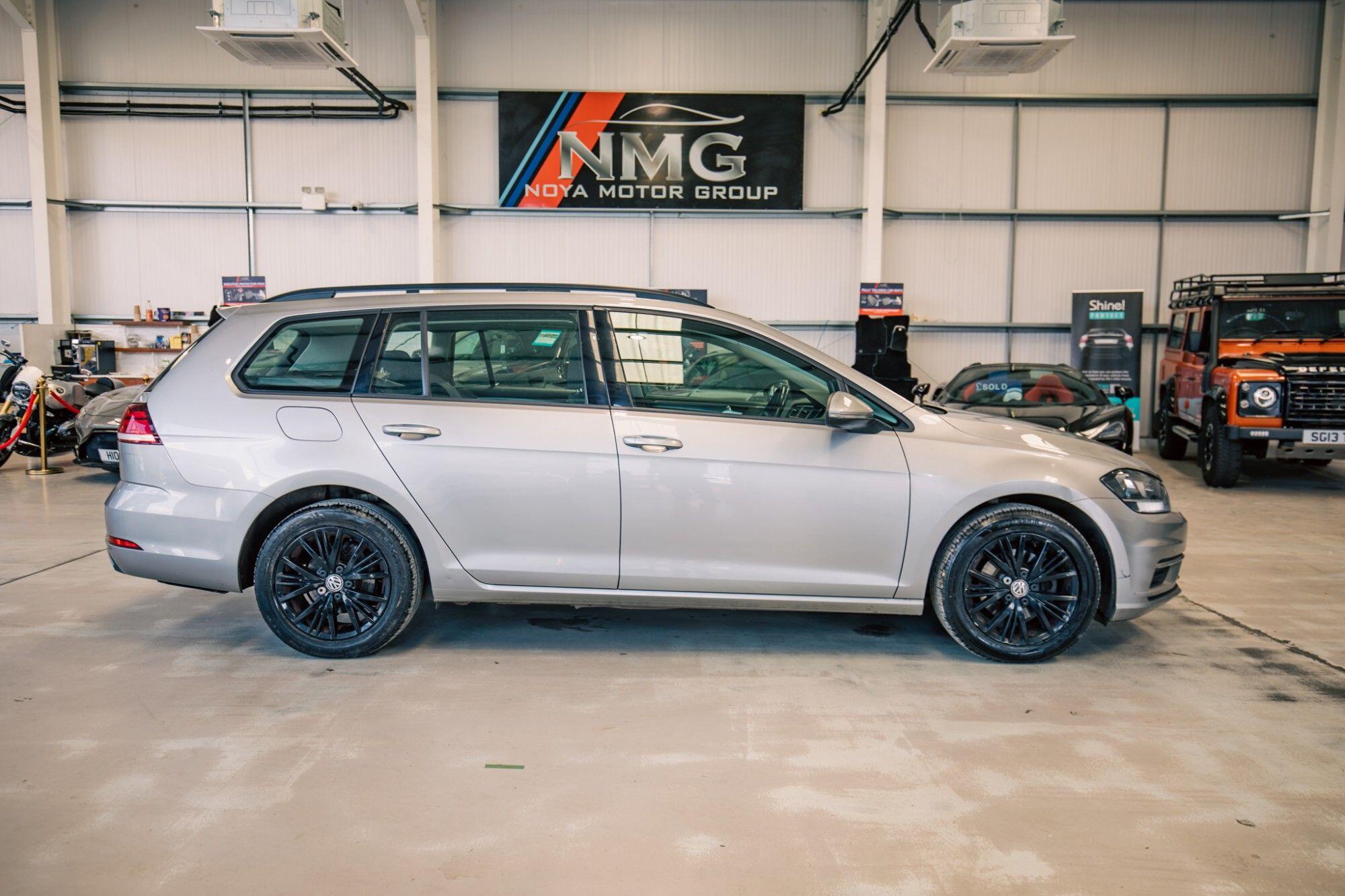 Volkswagen Golf view 24