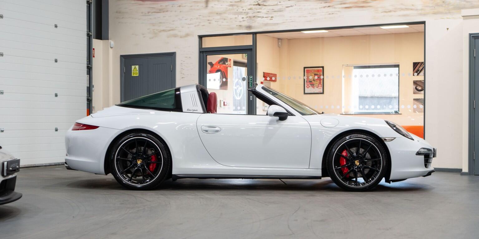 Porsche Targa view 12