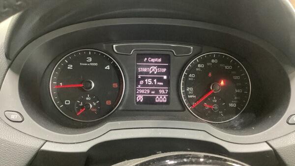 Audi Q3 view 12