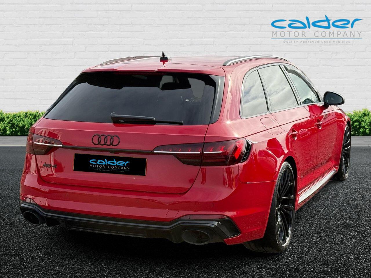 Audi RS4 view 26