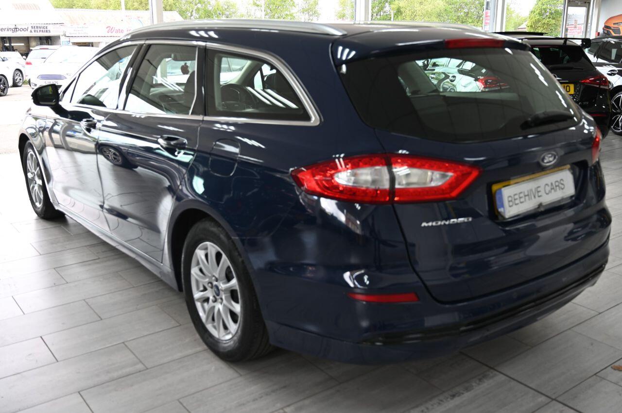 Ford Mondeo view 9