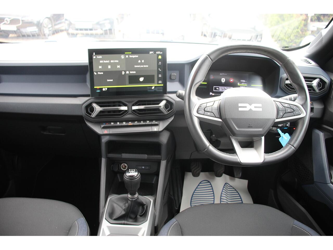 Dacia Duster view 19