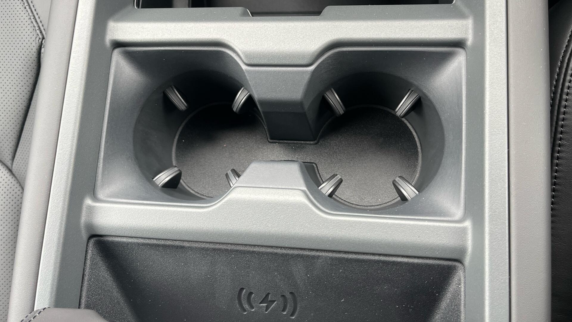 Land Rover Defender view 49