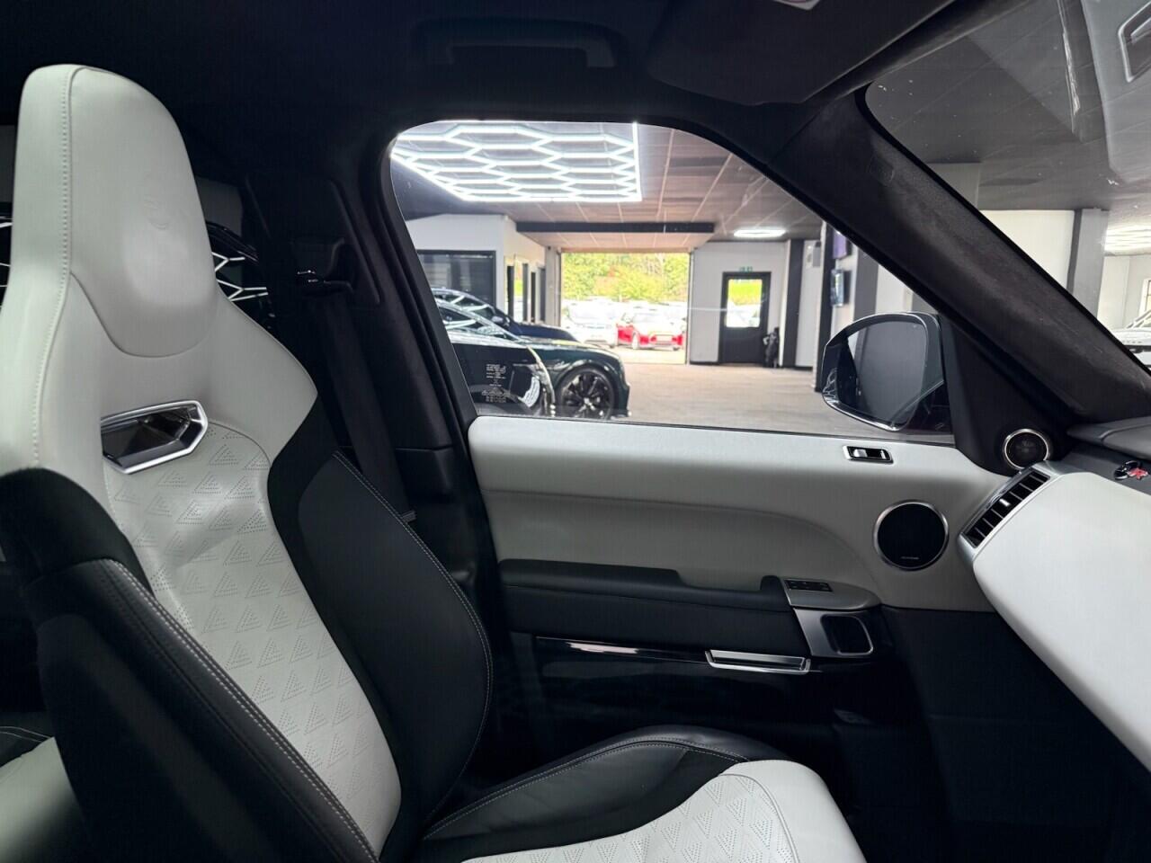 Land Rover Range Rover Sport view 31