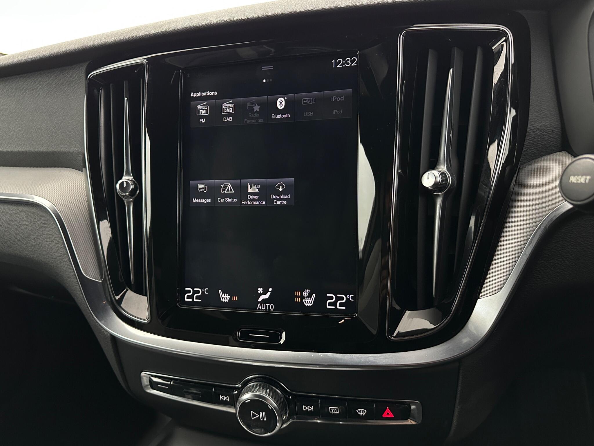 Volvo S60 view 24