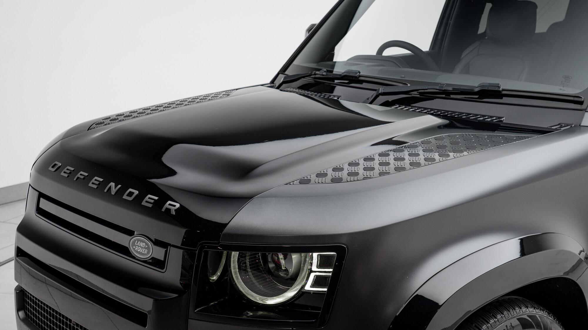Land Rover Defender view 14