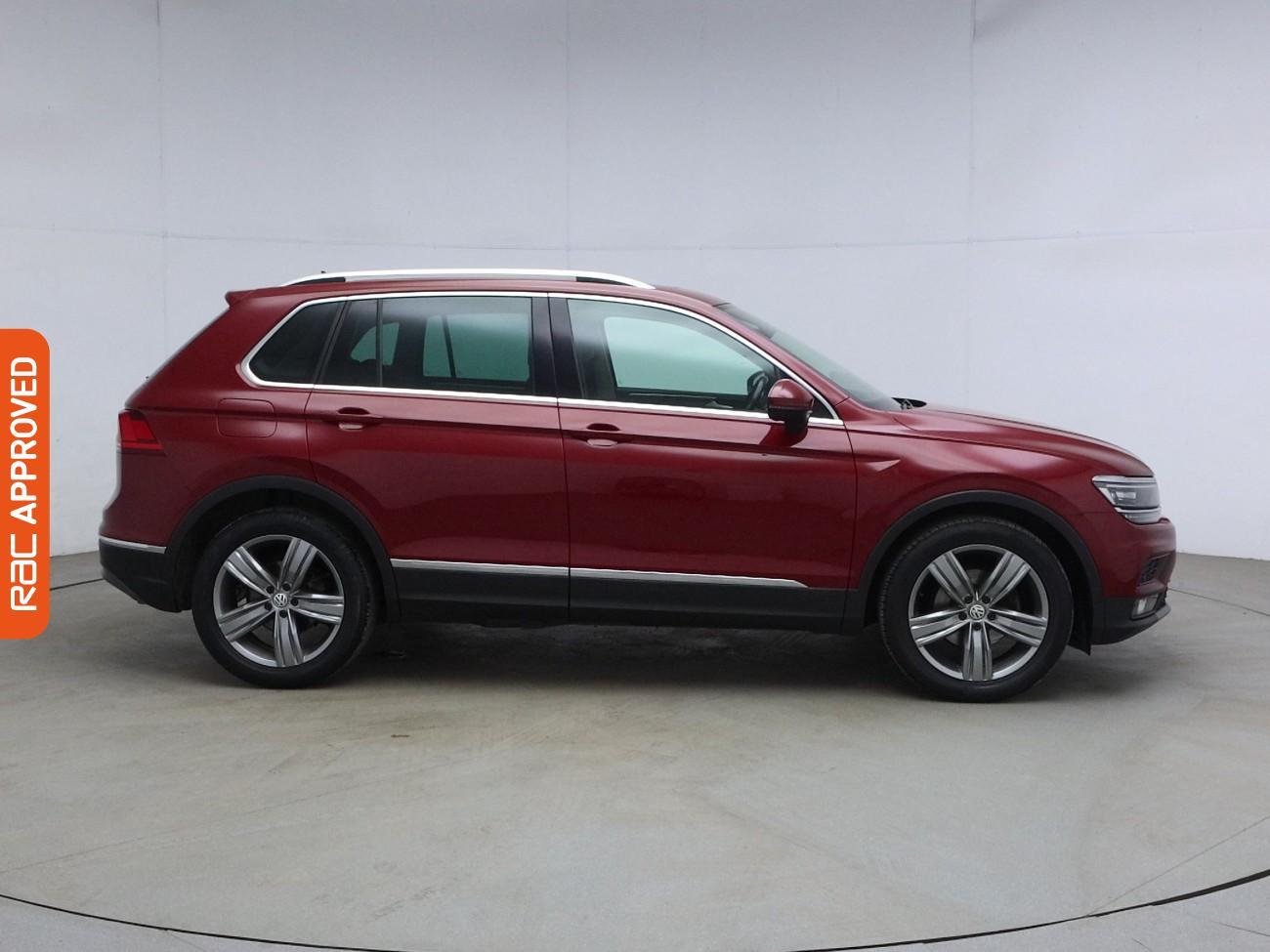 Volkswagen Tiguan view 6