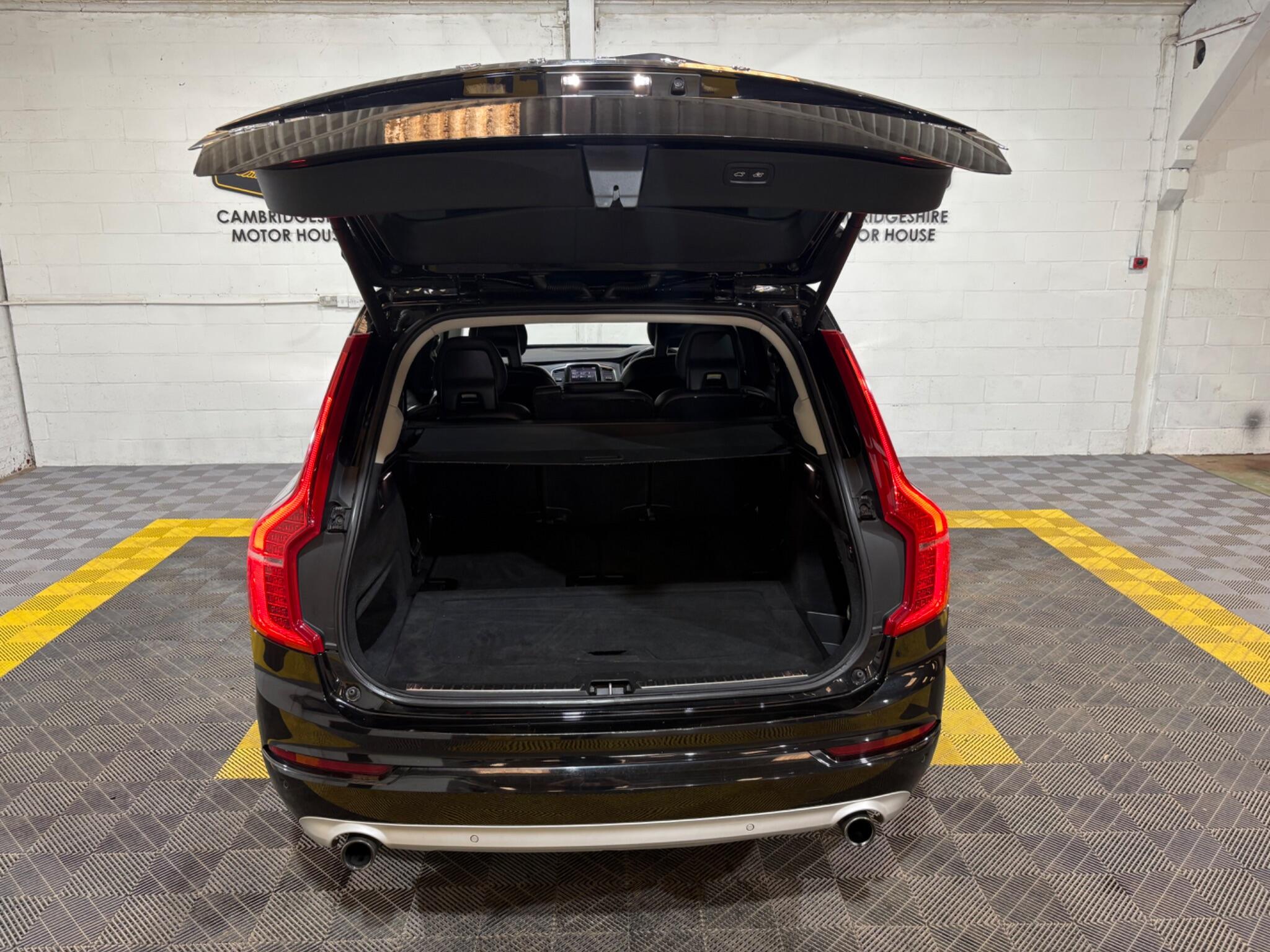 Volvo XC90 view 54