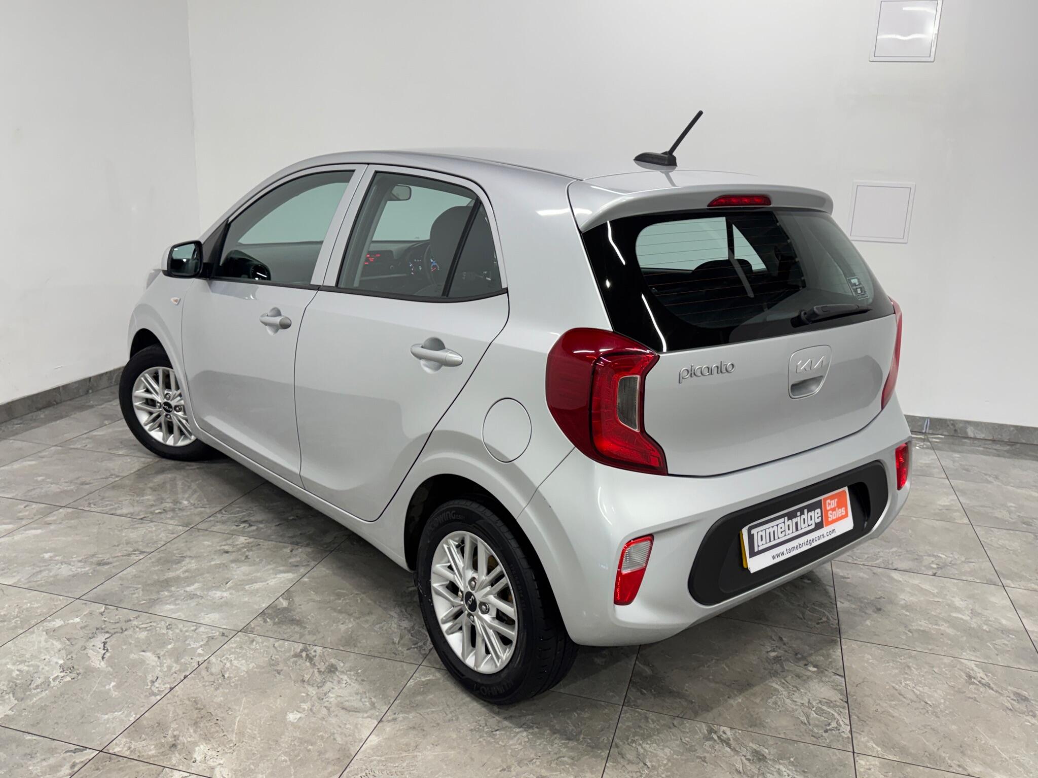 Kia Picanto view 5