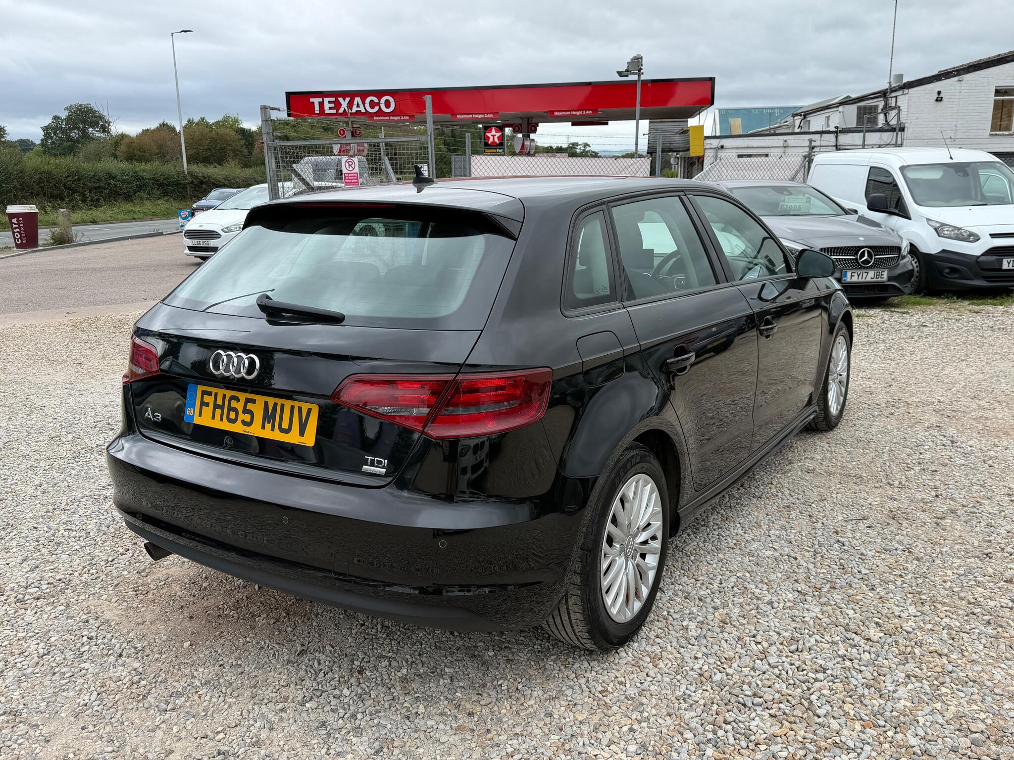 Audi A3 view 9