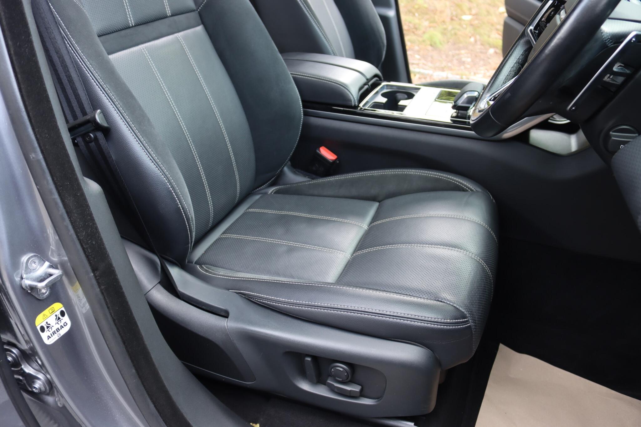Land Rover Range Rover Velar view 47