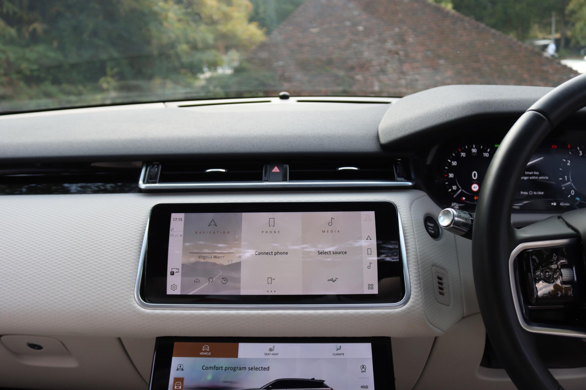 Land Rover Range Rover Velar view 57