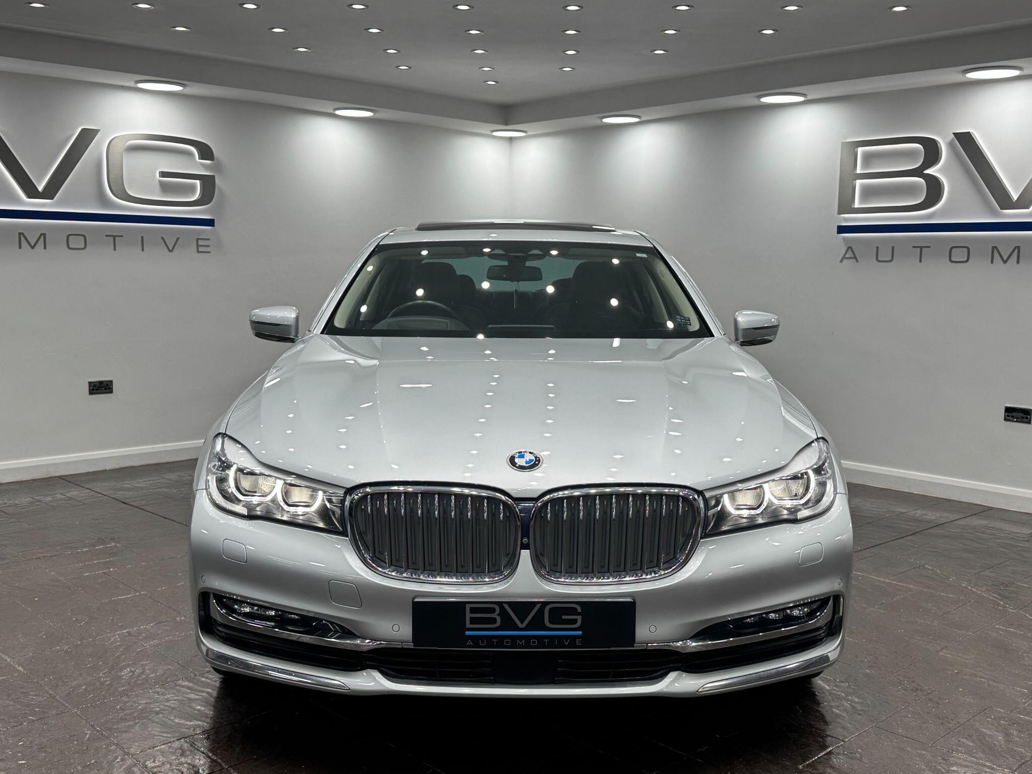 BMW 7 Series view 4