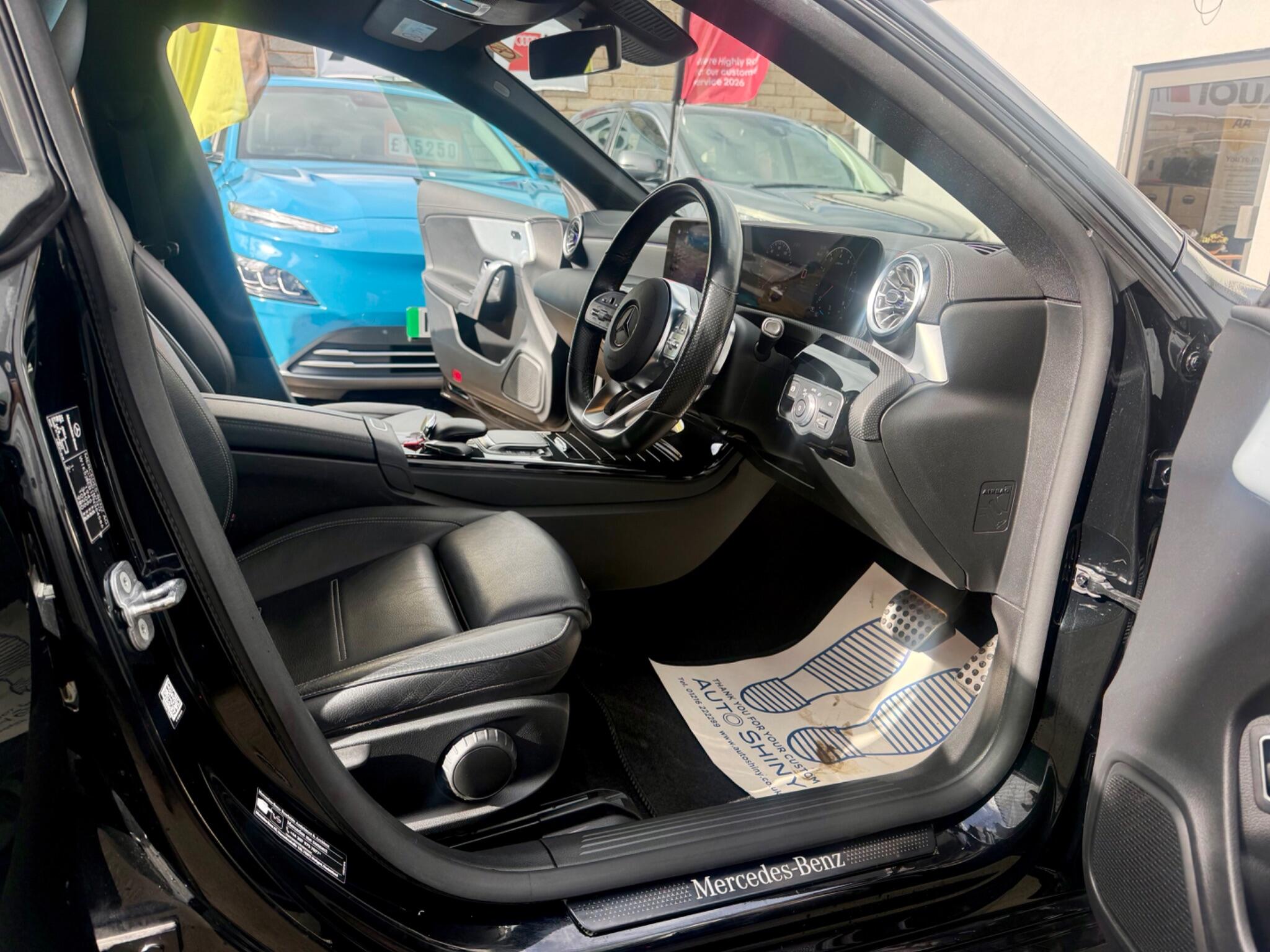 Mercedes-Benz Cla view 11