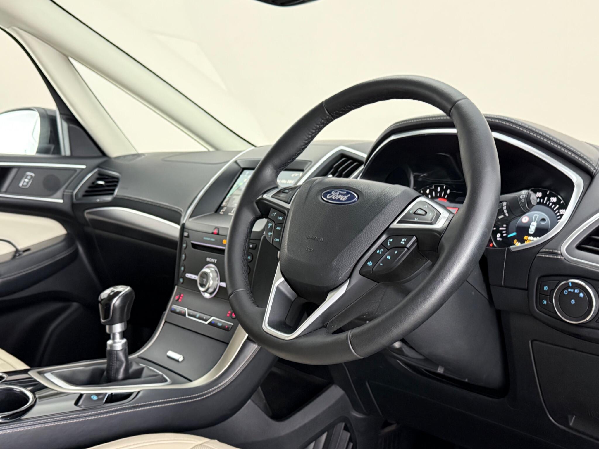Ford S-Max view 21