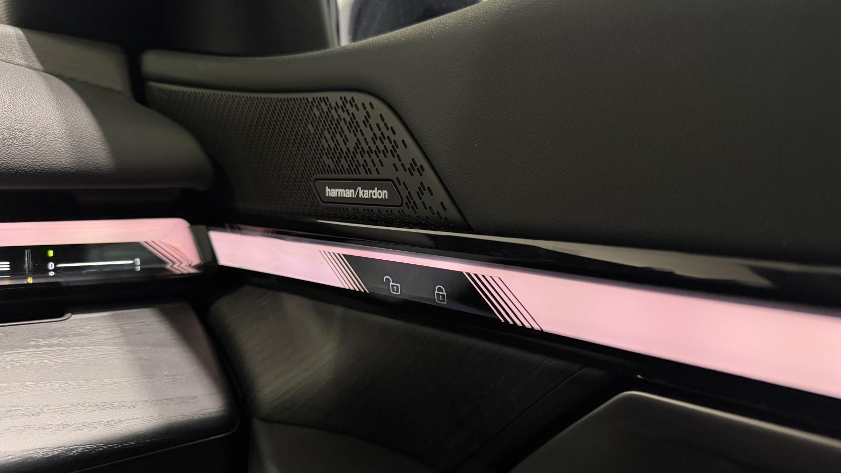 BMW I5 view 28