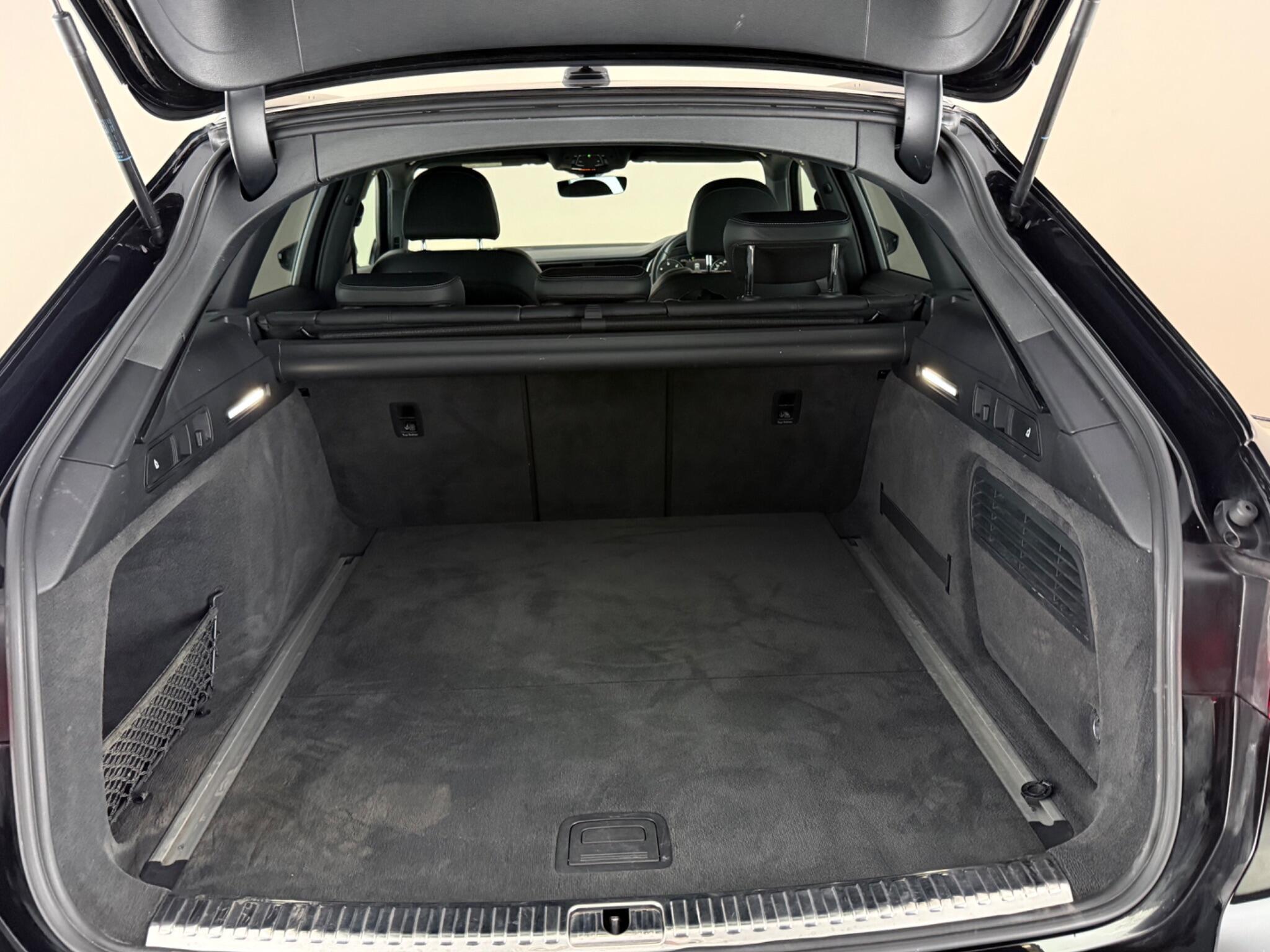 Audi A6 view 10