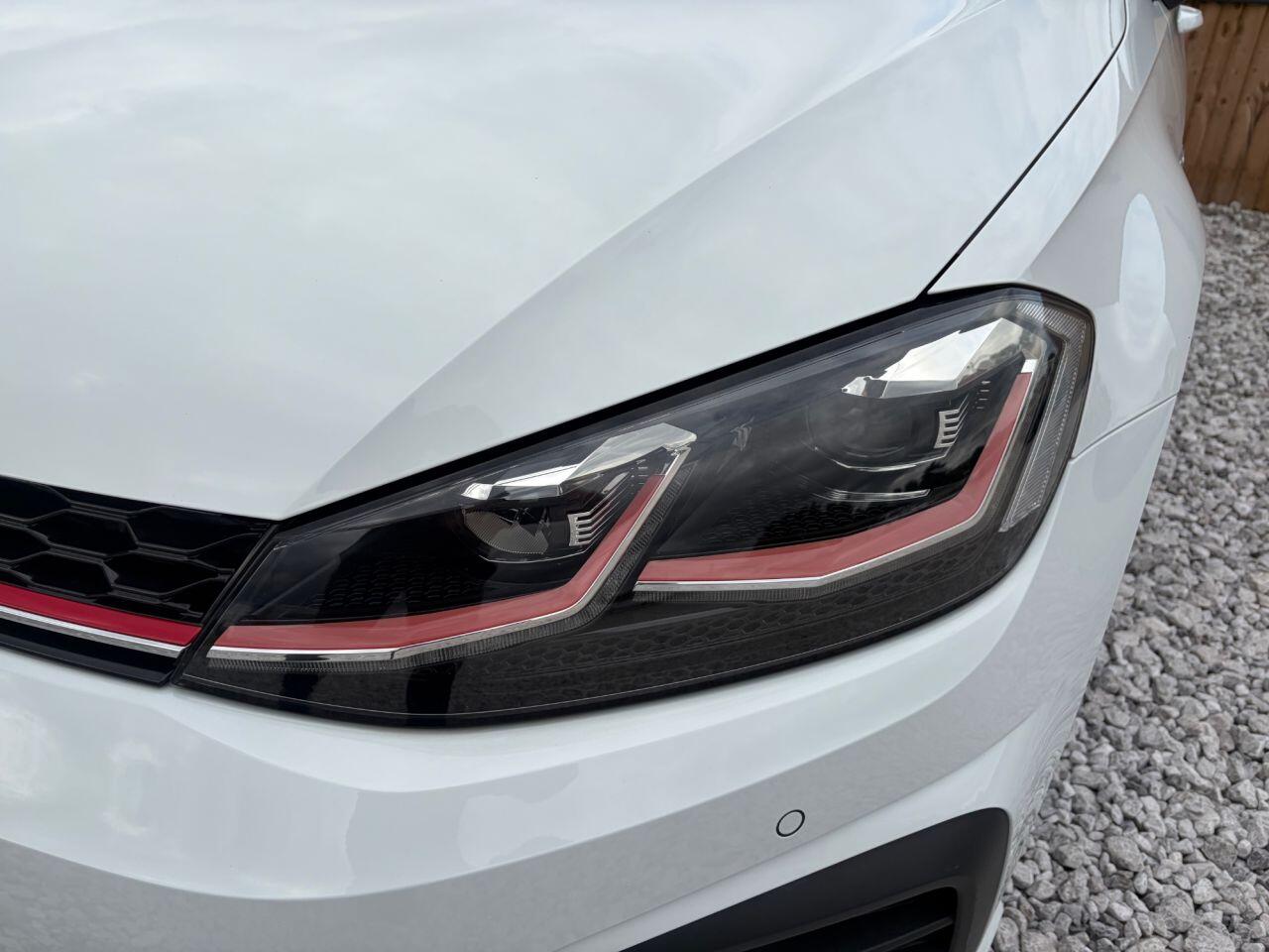 Volkswagen Golf view 8