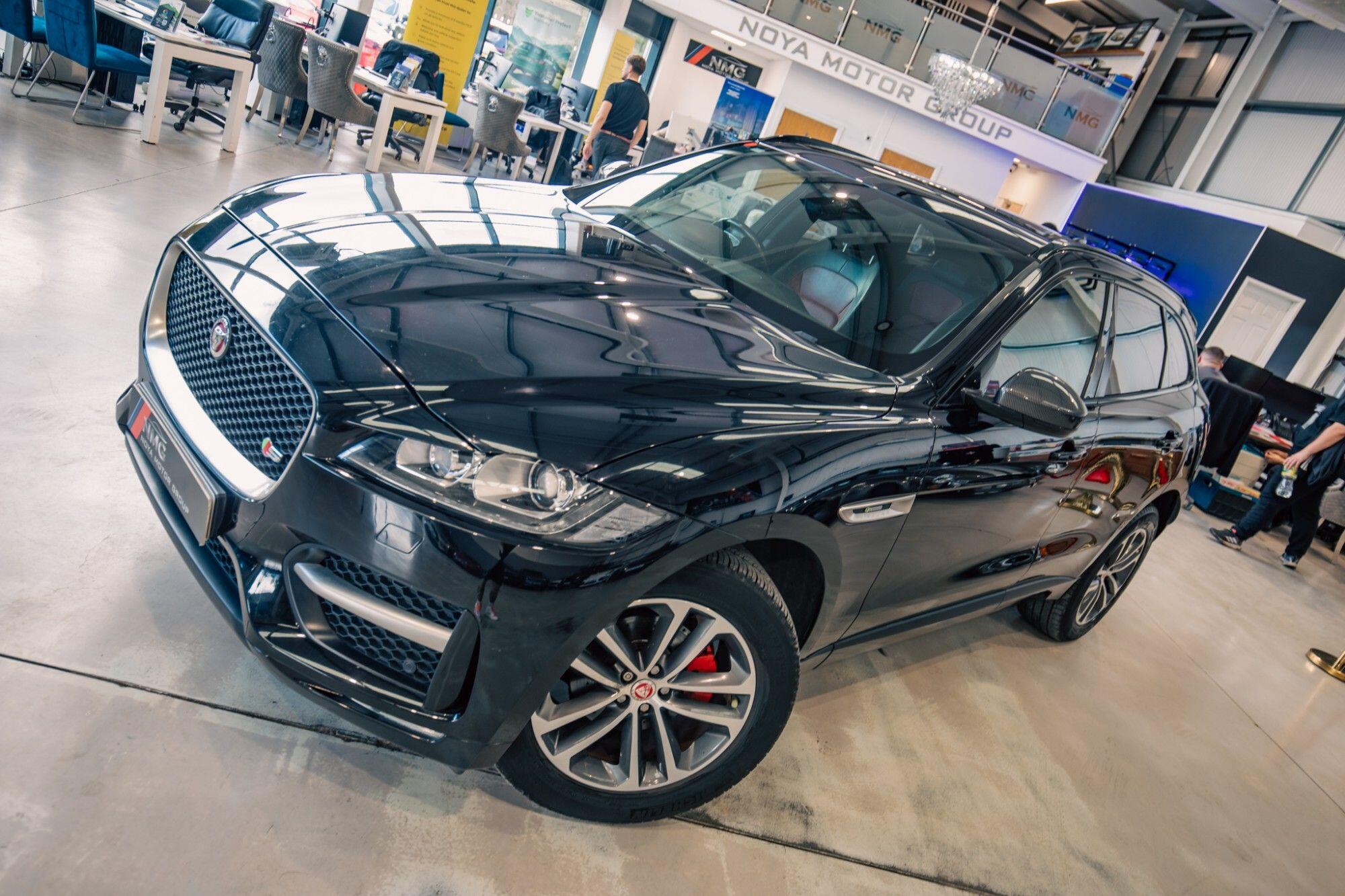 Jaguar F-Pace view 5
