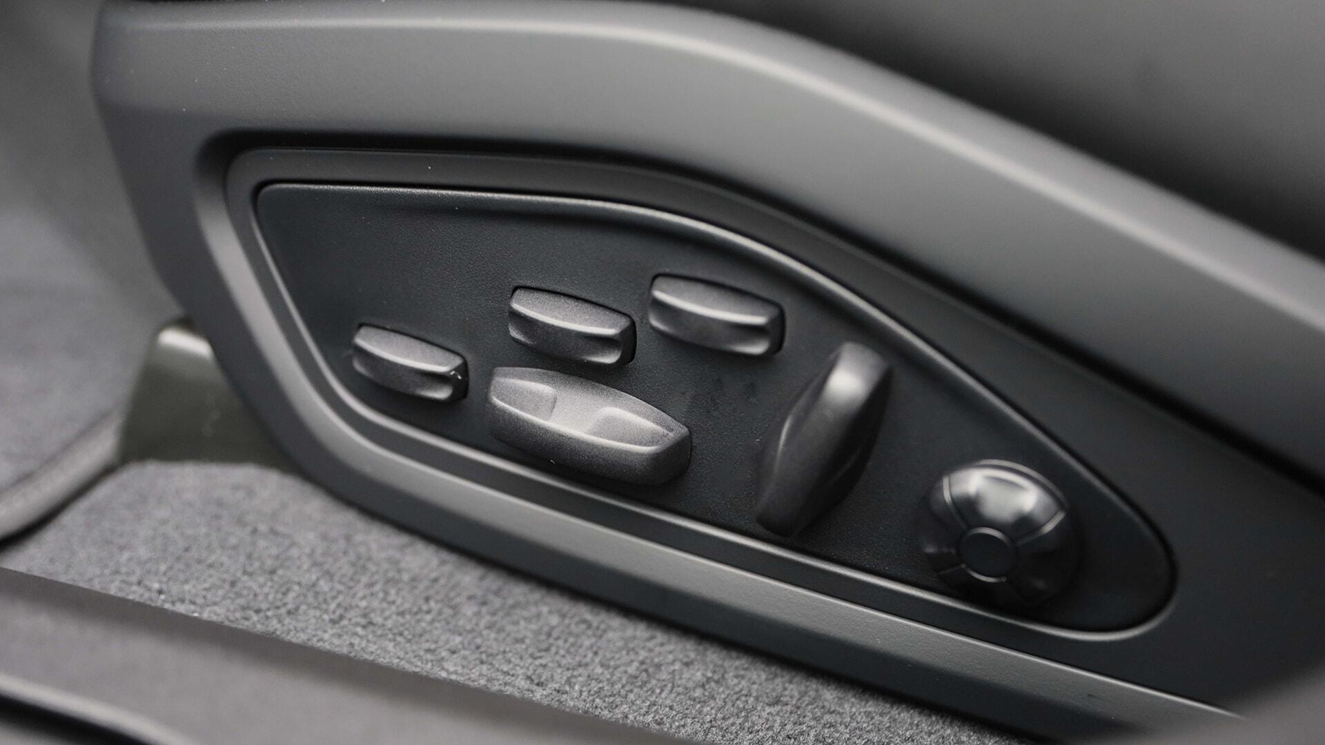 Porsche Taycan view 29