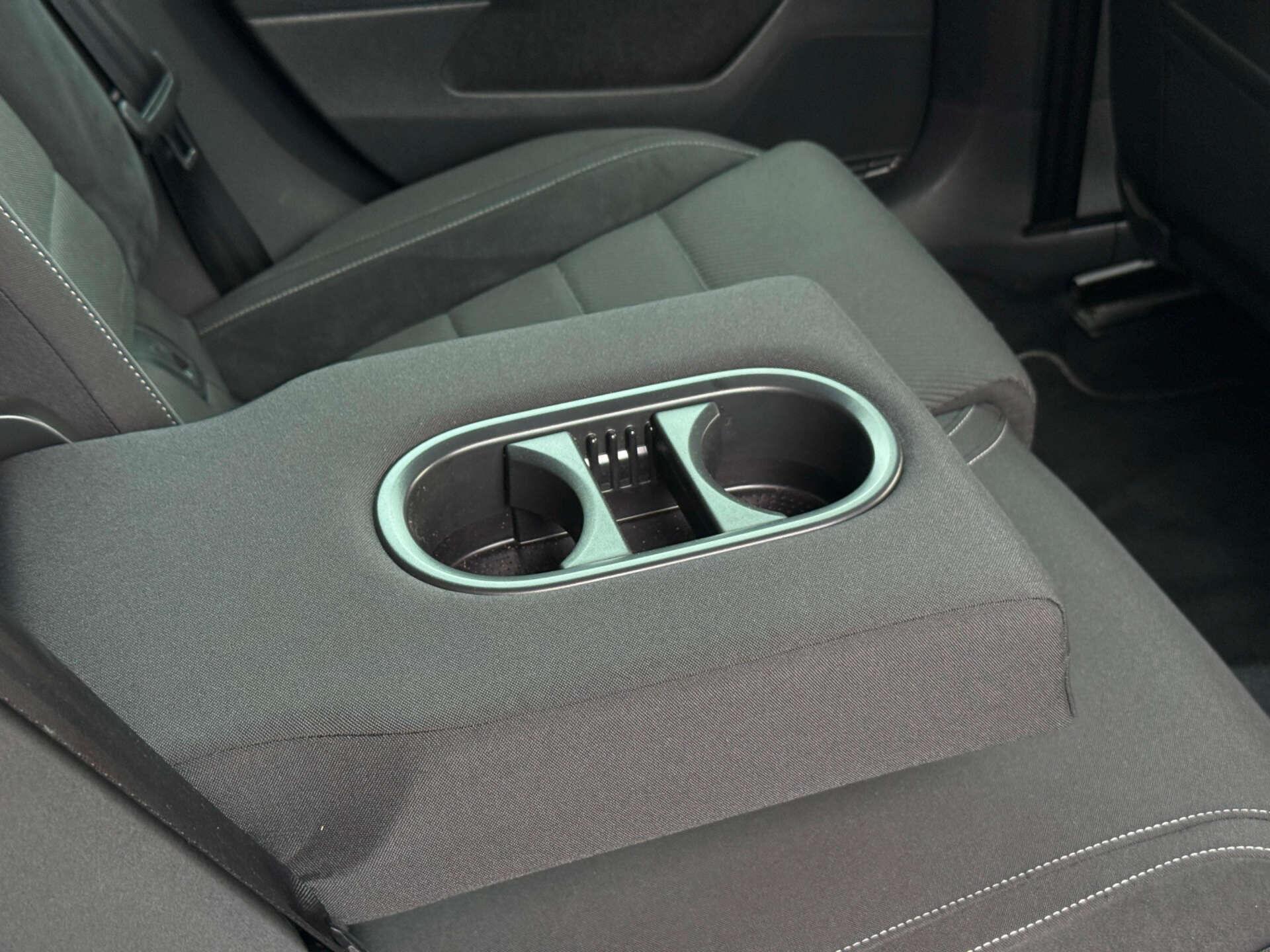 Volkswagen Golf view 32