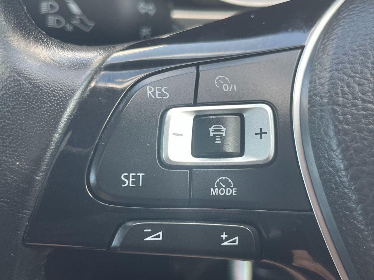 Volkswagen Touran view 28