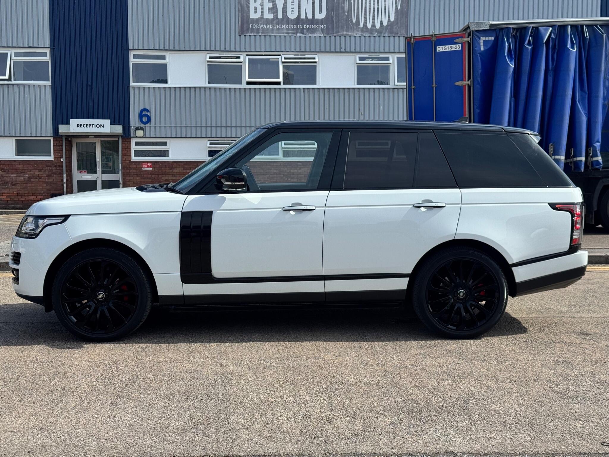 Land Rover Range Rover view 11