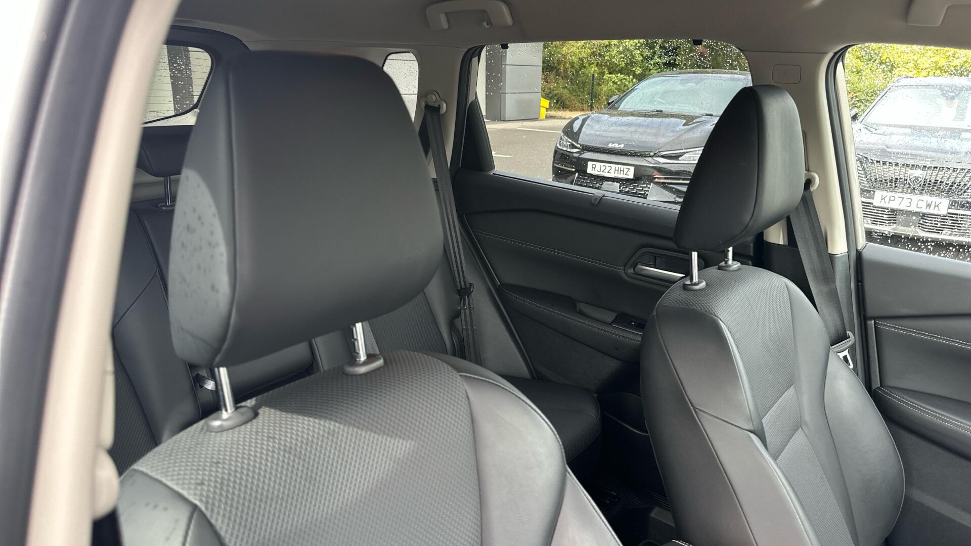 Nissan X-Trail view 53