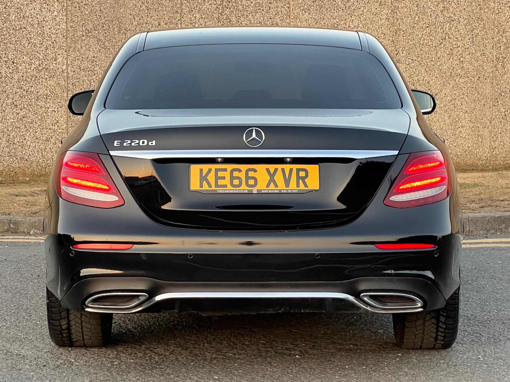 Mercedes-Benz E Class view 11