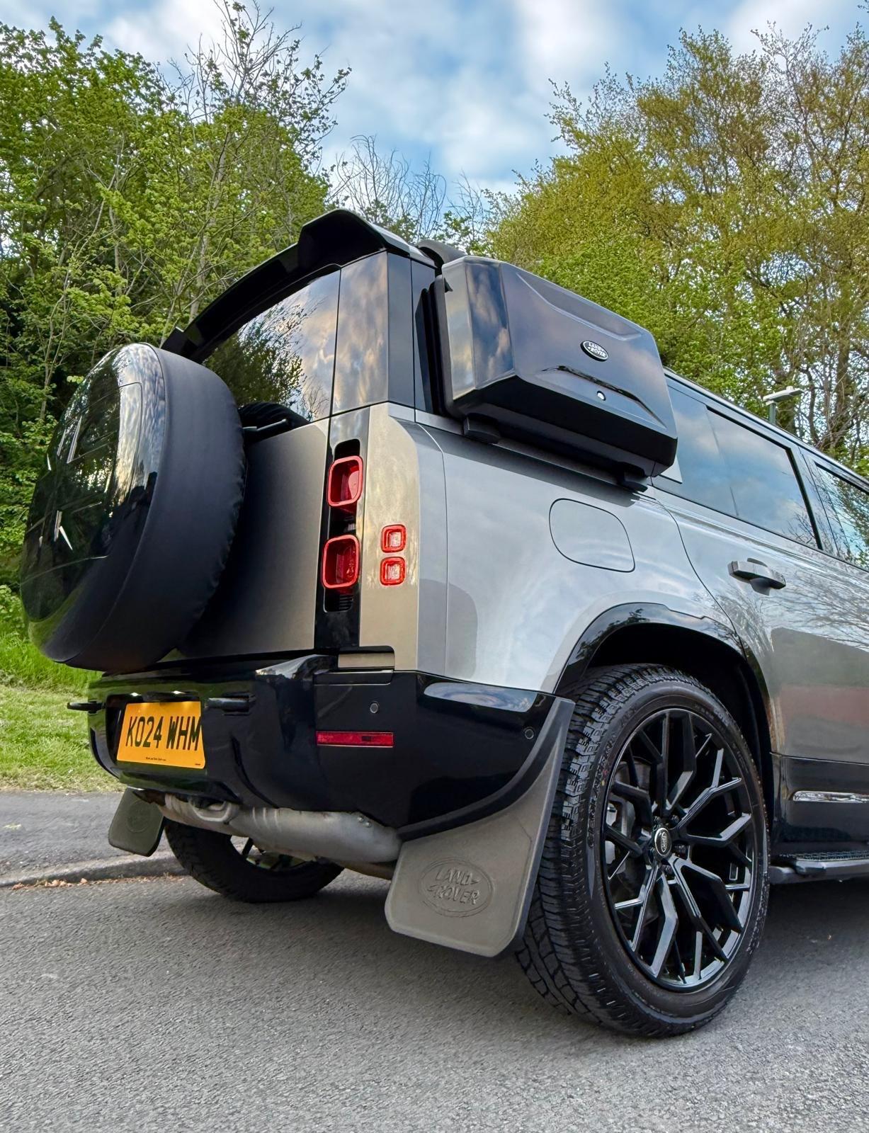 Land Rover Defender view 78