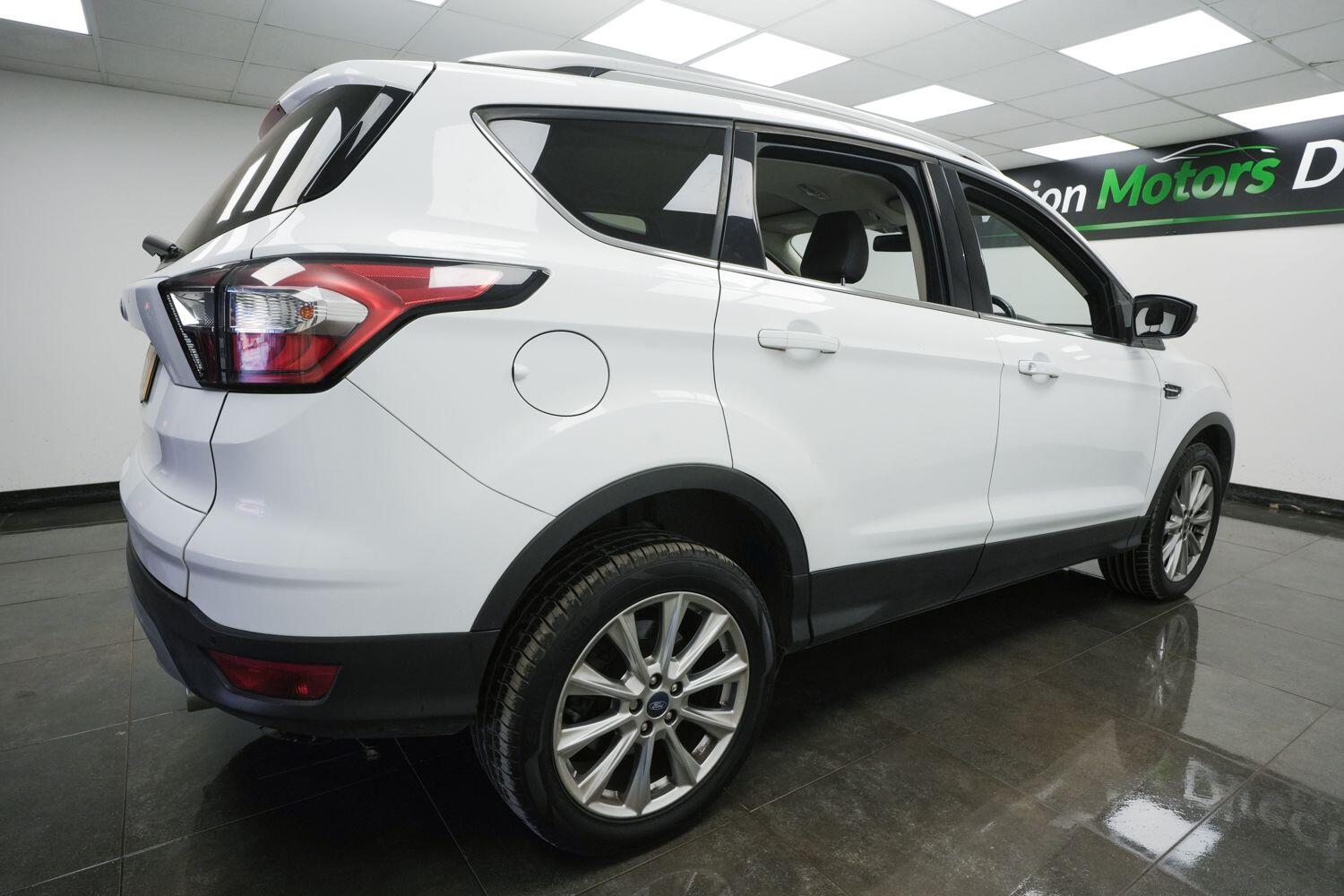 Ford Kuga view 4