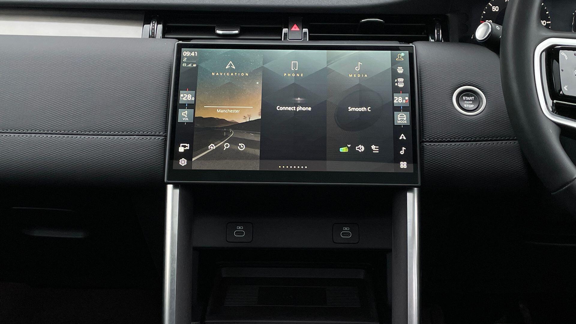 Land Rover Discovery Sport view 14