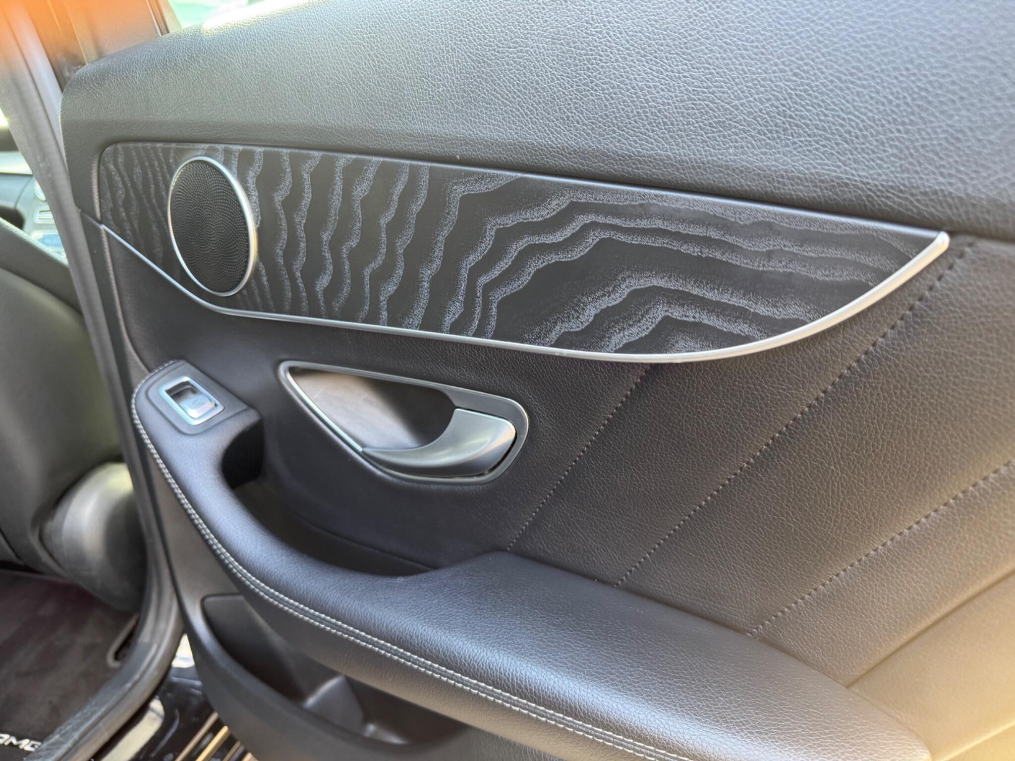 Mercedes-Benz C Class view 28