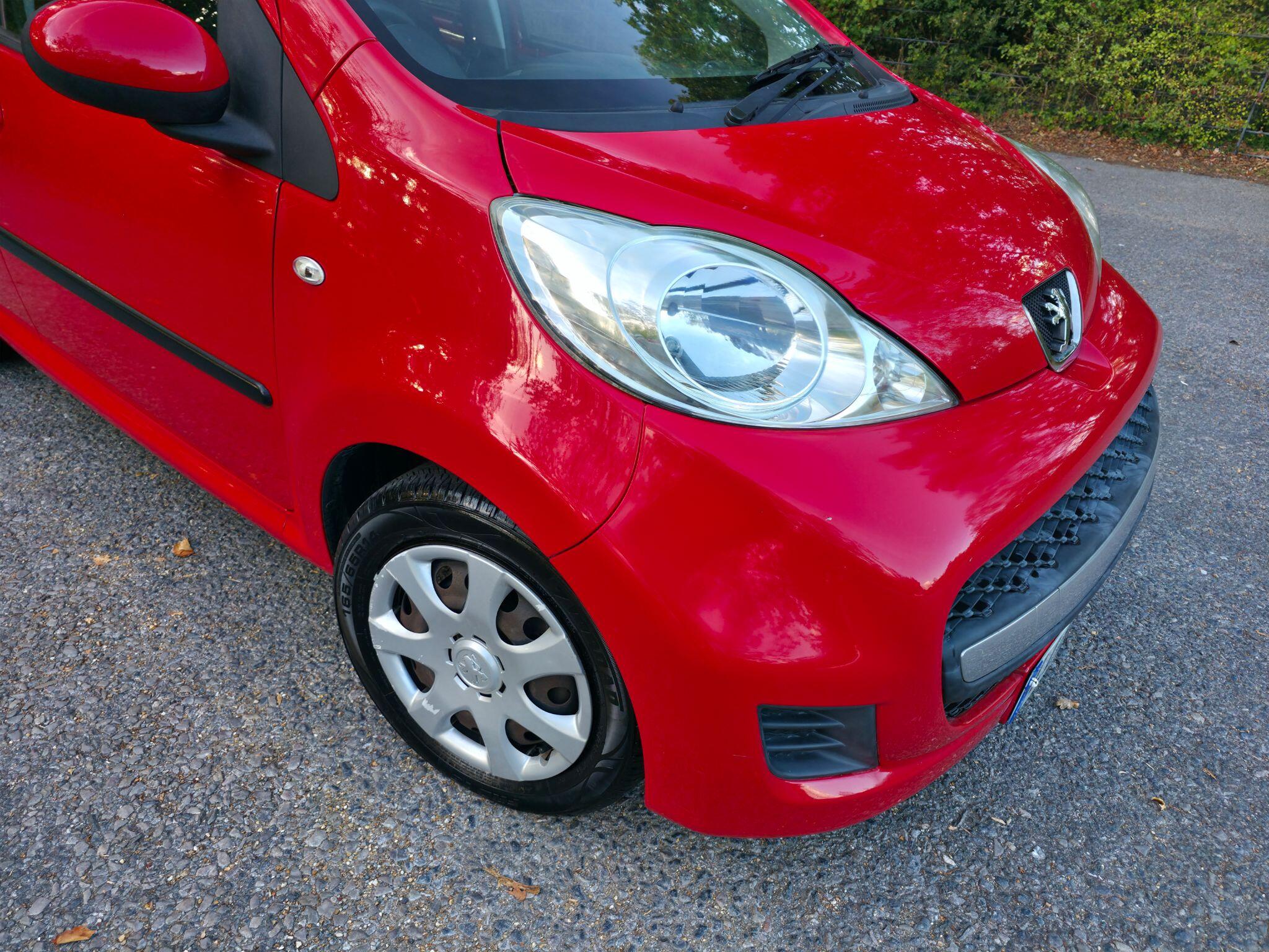 Peugeot 107 view 4