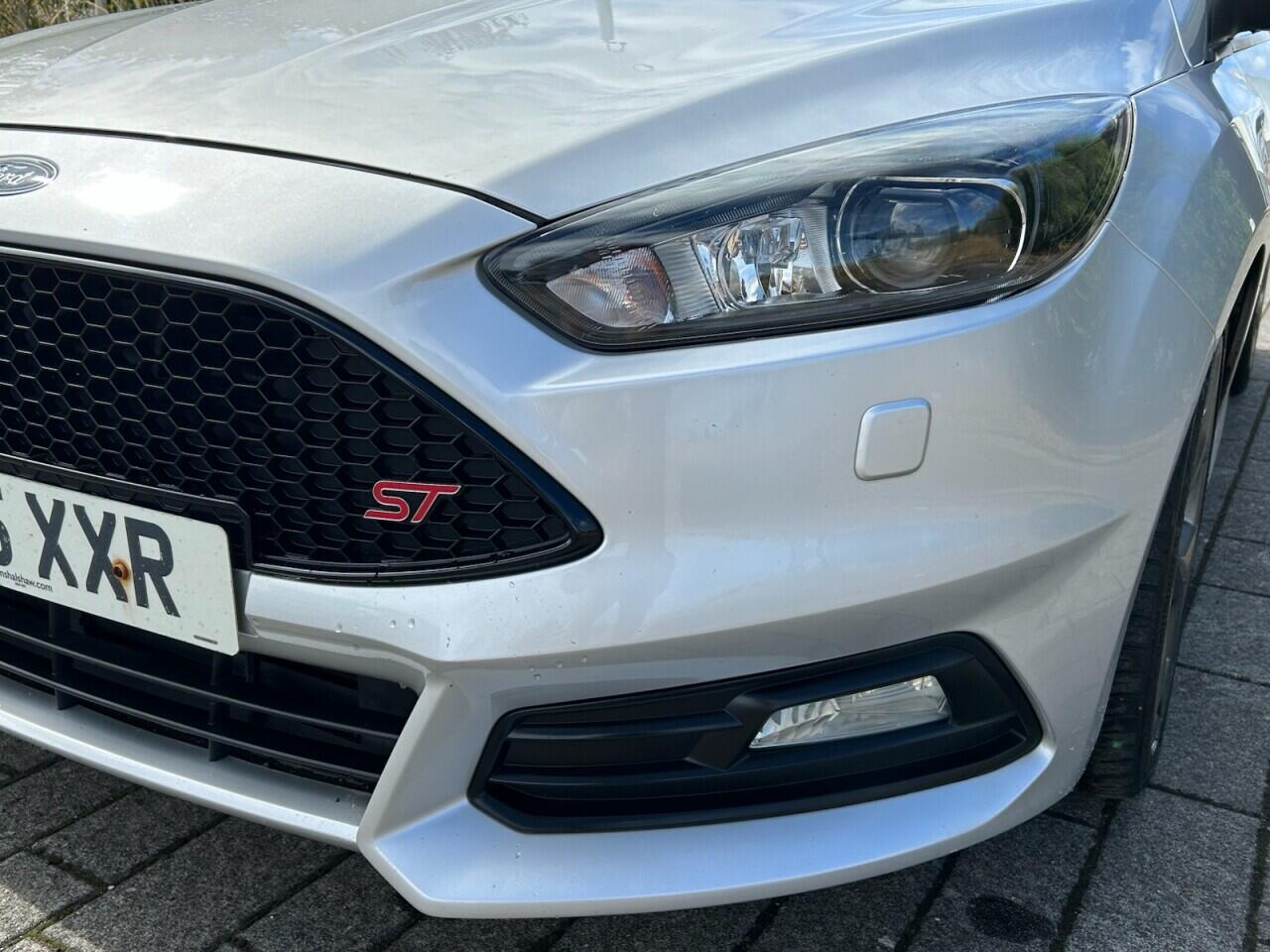 Ford Focus view 9