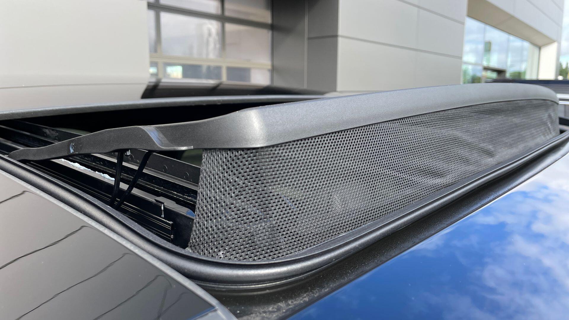 Land Rover Range Rover Velar view 38