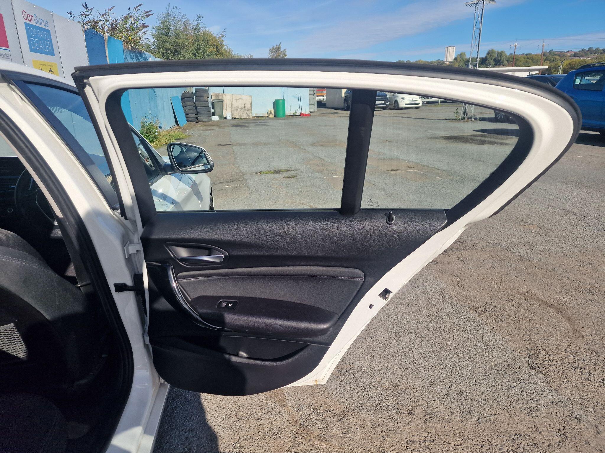 BMW 1 Series view 39