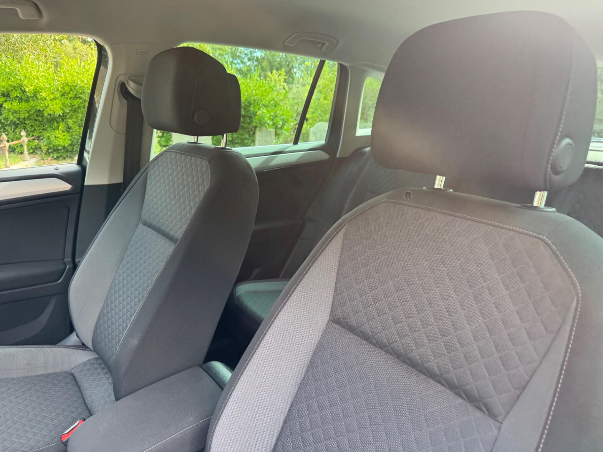 Volkswagen Tiguan view 33