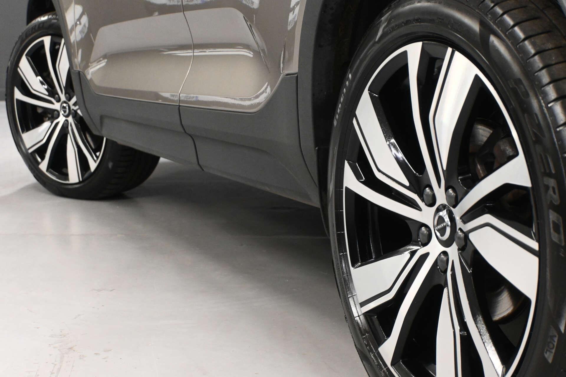 Volvo XC40 view 40