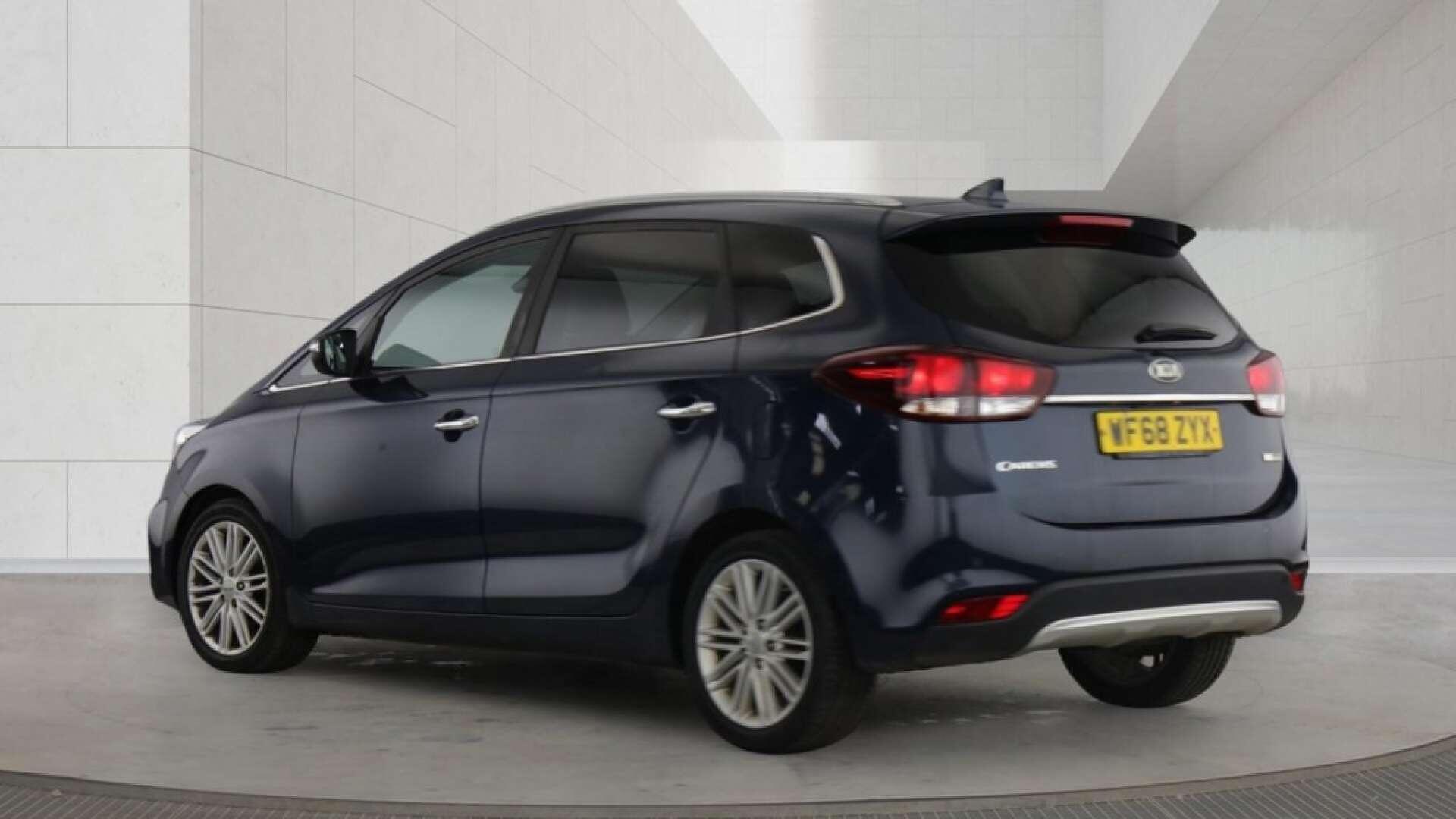 Kia Carens view 9