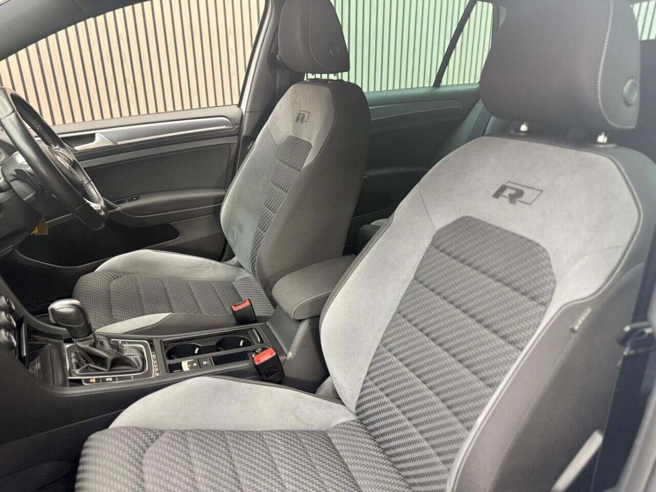 Volkswagen Golf view 5