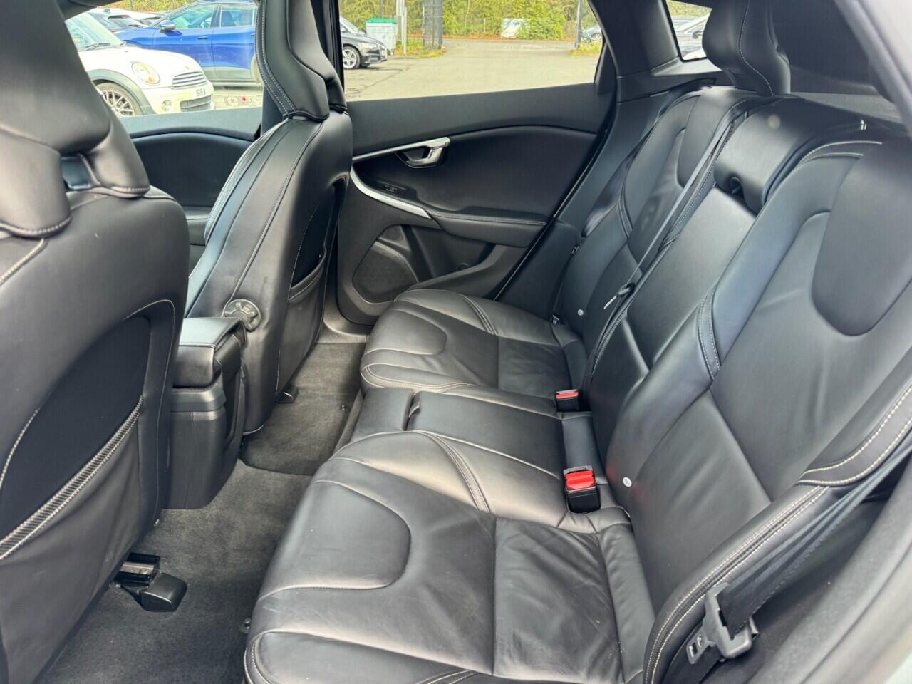 Volvo V40 view 59