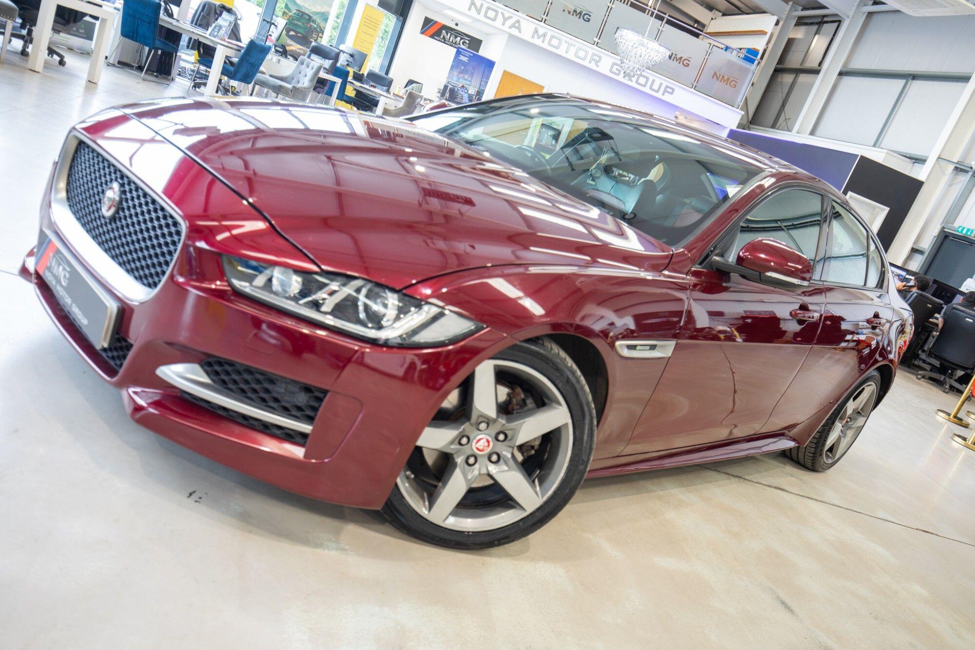 Jaguar Xe view 5