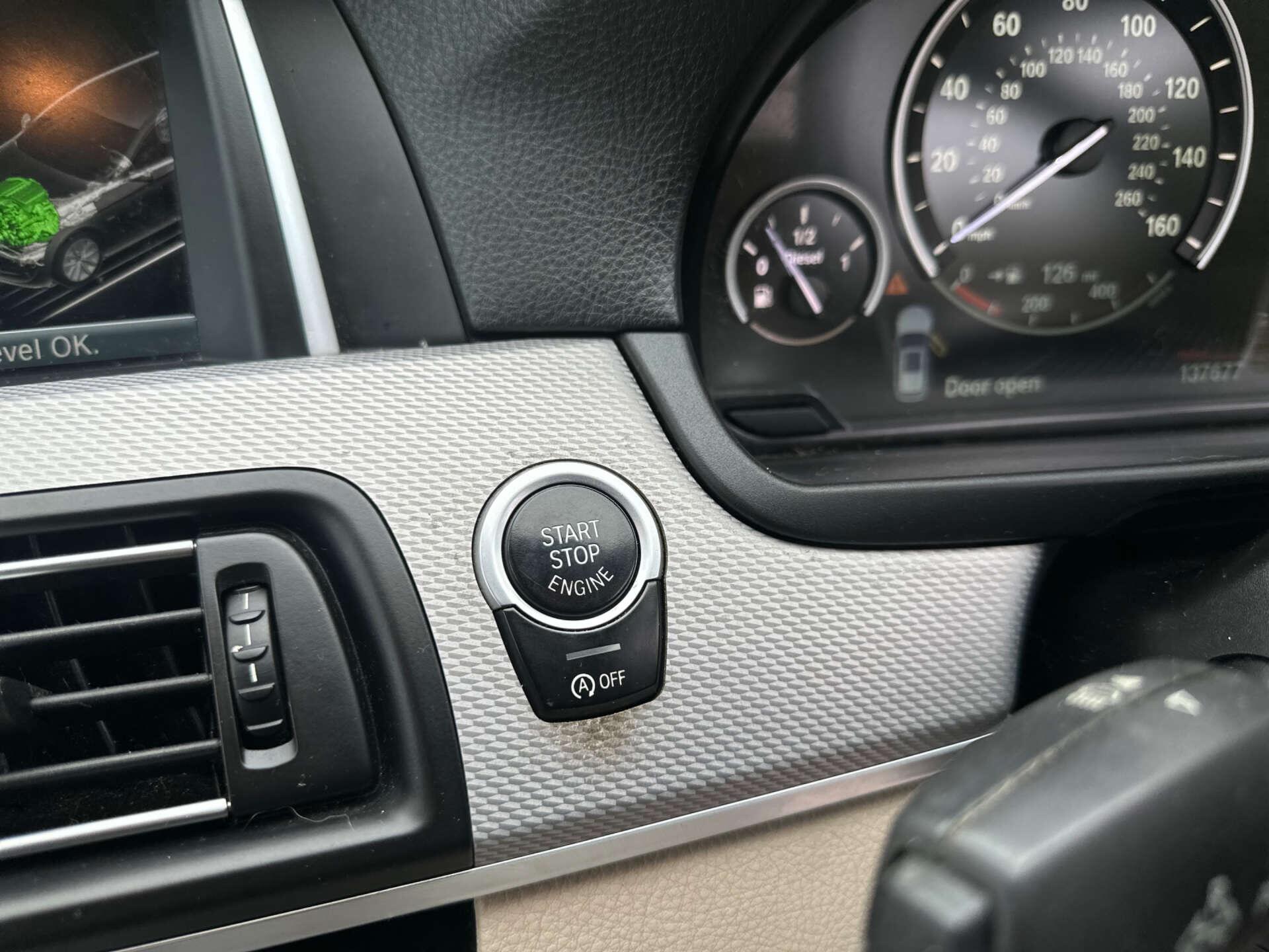 BMW 5 Series view 31