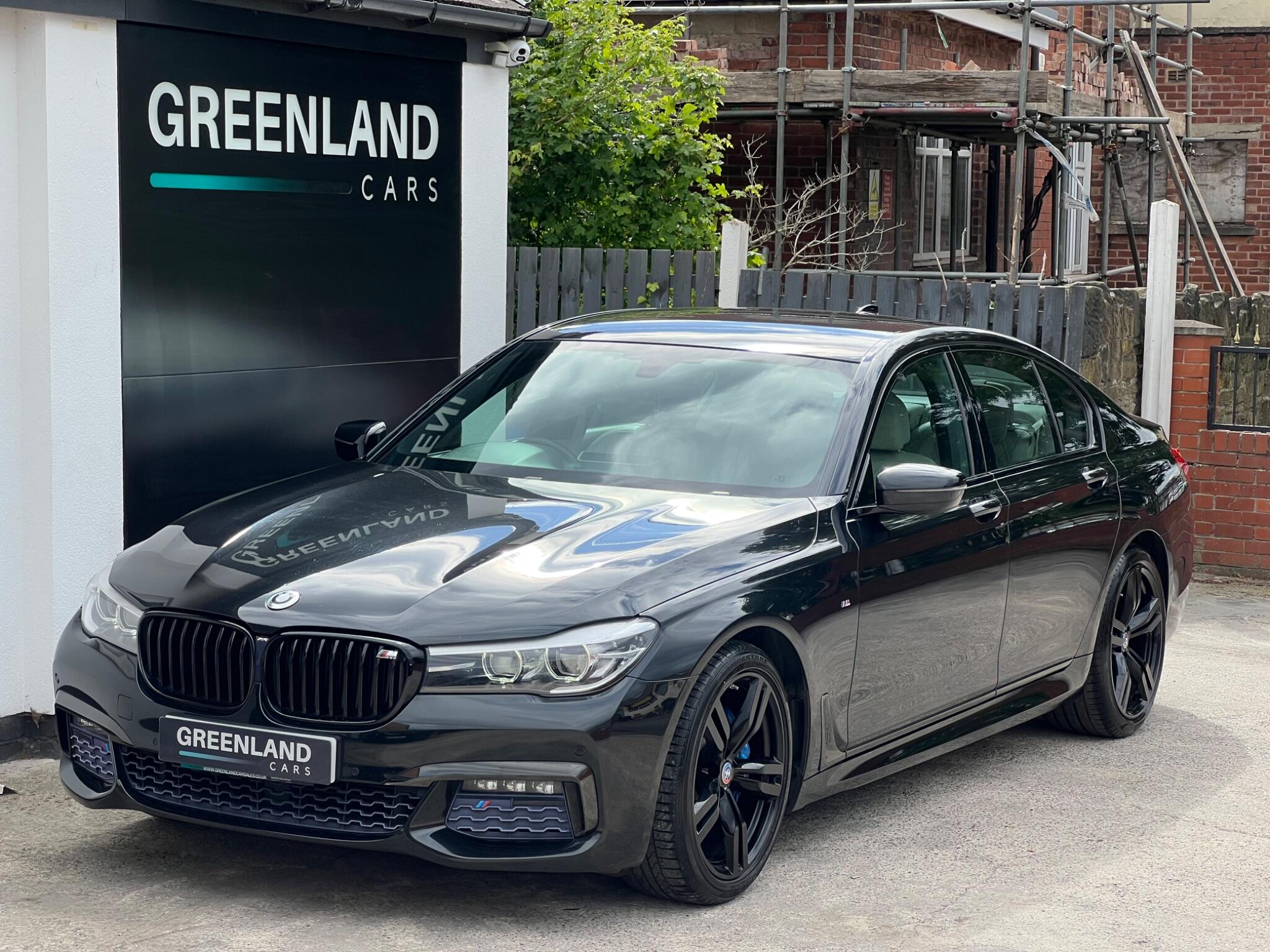 BMW 7 Series view 4