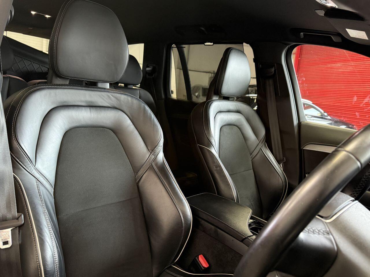 Volvo XC90 view 32