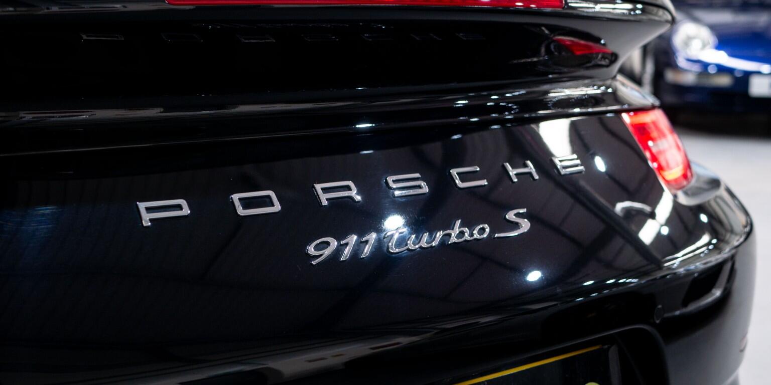Porsche 911 view 55