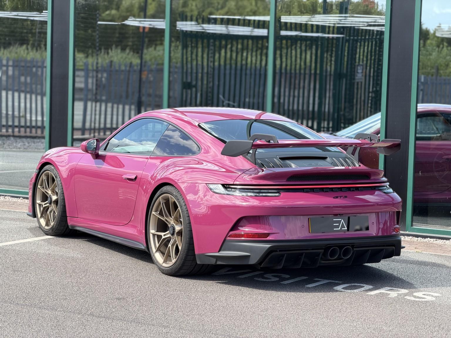 Porsche 911 view 25